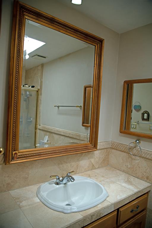 Primary bath